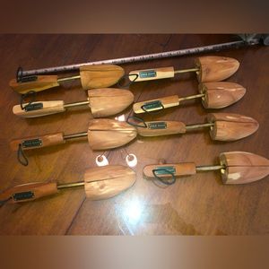 4 pairs of COLE HAAN shoe trees stretchers wood size Large